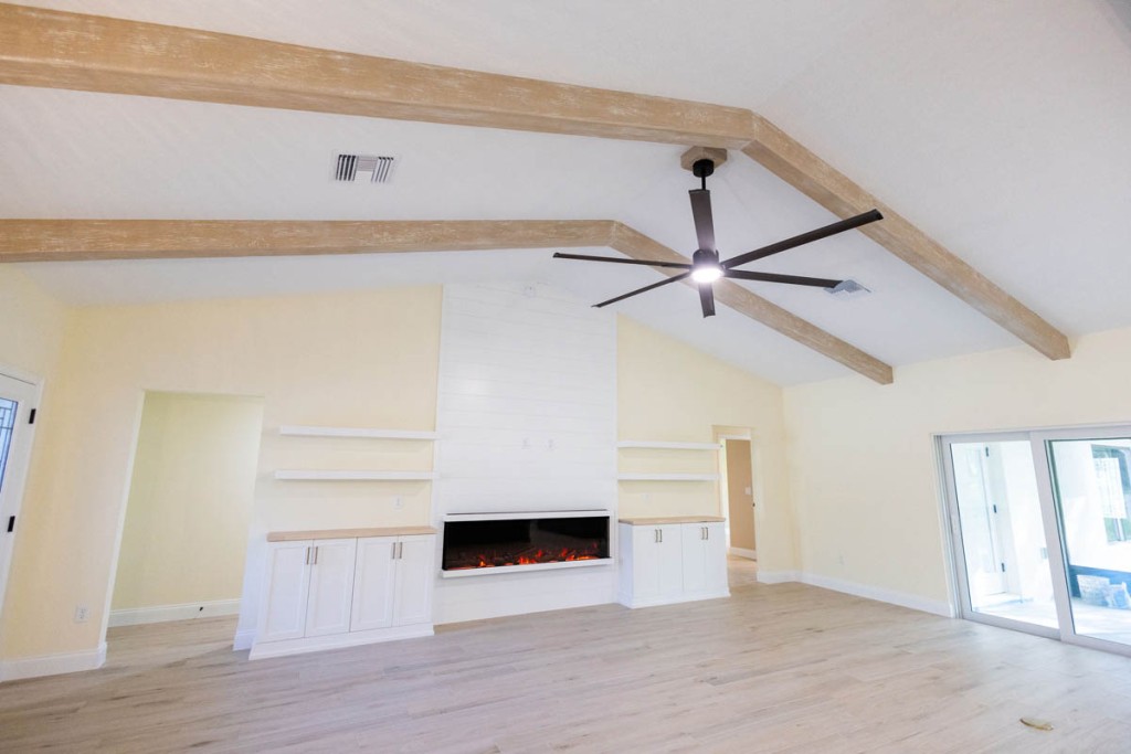 Rolling Hills Ranch great room