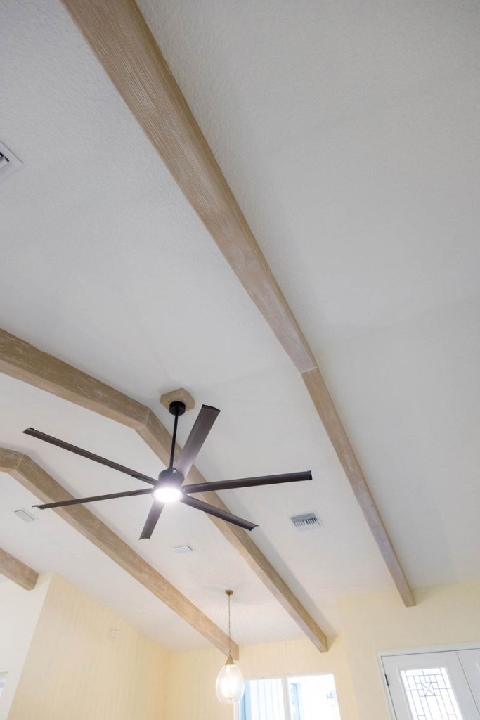Rolling Hills Ranch great room ceiling detail