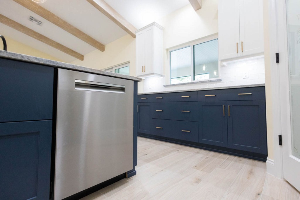 Rolling Hills Ranch kitchen